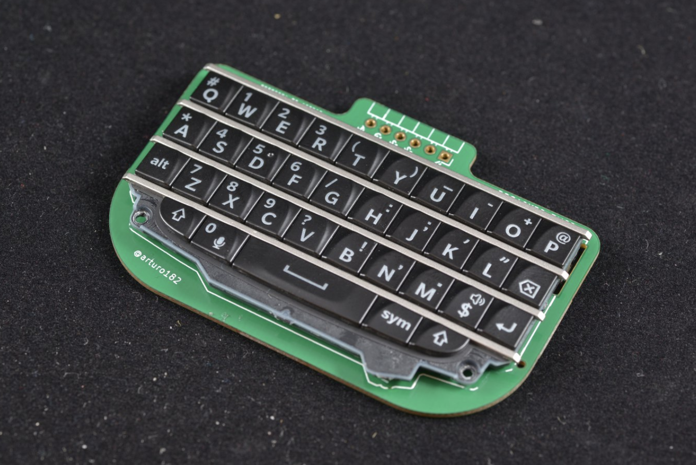 Кверти. QWERTY Keyboard. QWERTY клавиатура. Клавиатура bites. AZERTY клавиатура.